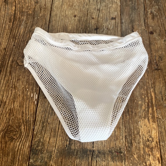 Superdown Lorna Mesh bottom - Picture 9 of 11